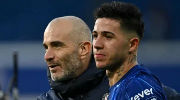 إنزو فرنانديز يكشف تأثير إقالة ماريسكا على أداء فريق تشيلسي في الملعب